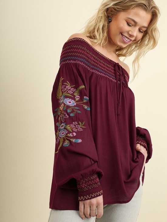 UMGEE Tops - UMGEE Maroon Boho Off-Shoulders Boho Gypsy Embroidered Top / Women's Medium